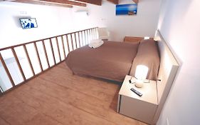 Il Viaggiatore Via Indipendenza B&B